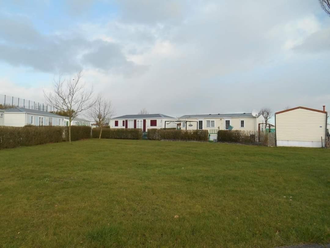 Luxe Vakantiechalet Met Omheinde Tuin Bredene 6Pers Exterior foto